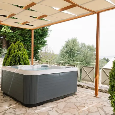Vasilopoulos Residences - Villa Anthia With Jacuzzi & Shared Pool Argostoli  Exterior photo