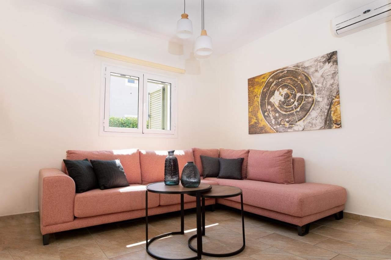 Vasilopoulos Residences - Anthia With Jacuzzi & Shared Pool Villa *