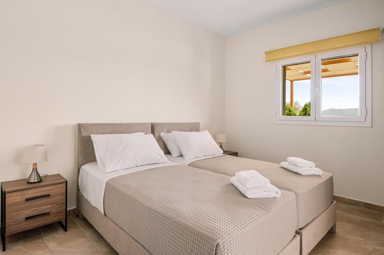 Vasilopoulos Residences - Anthia With Jacuzzi & Shared Pool Villa