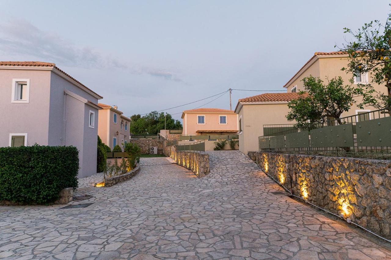 Vasilopoulos Residences - Anthia With Jacuzzi & Shared Pool Villa